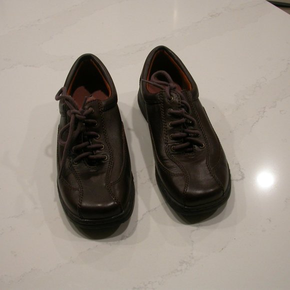 Naturalizer DEMETRI Brown Walking Shoes - Picture 2 of 3